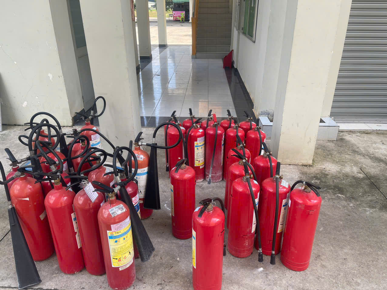 Bình chữa cháy cần kiểm tra và nạp lại sau khi đã sử dụng hoặc định kỳ 6 12 tháng Bình chữa cháy cần kiểm tra và nạp lại sau khi đã sử dụng hoặc định kỳ 6 12 tháng